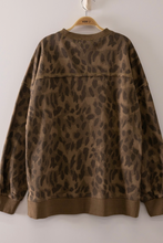 Load image into Gallery viewer, The Effortlessly Cool "It-Girl" Pullover
