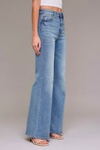 Load image into Gallery viewer, The Wild &amp; Free Wide-Leg Jeans

